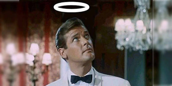É Morto Roger Moore. 