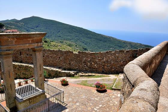 Giglio Castello il centro medioevale dell'Isola del Giglio