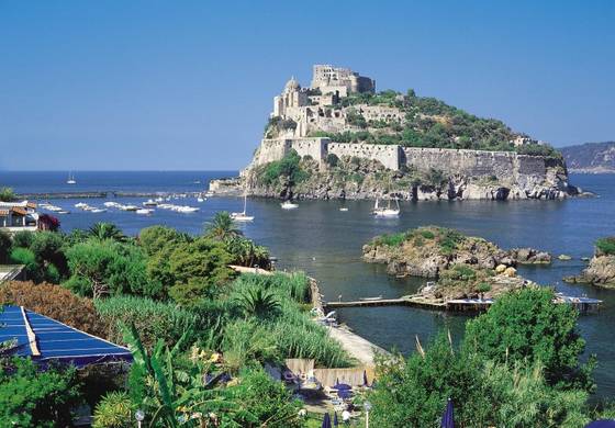 Estate nelle Isole della Campania - Una Vacanza da Sogno