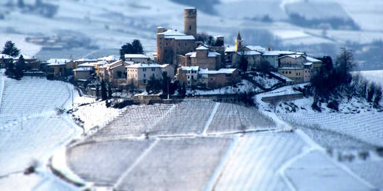 Serralunga D'Alba un gioiello medievale nel cuore delle Langhe.