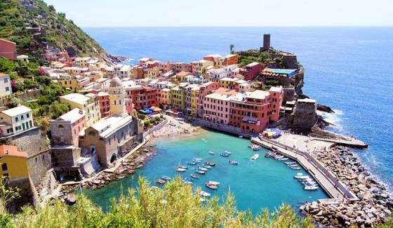 Vernazza, un Borgo nel Parco nazionale delle Cinque Terre