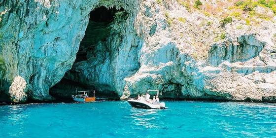 Volantino EMC Viaggi Capri, scoprire le bellezze dell'isola a poco