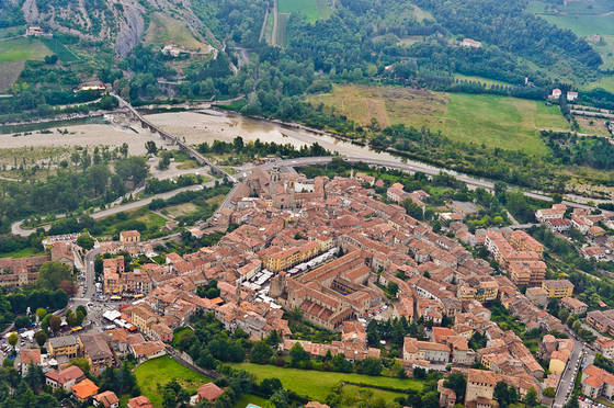 Alla Scoperta del Borgo Medioevale di Bobbio in provincia di Piacenza