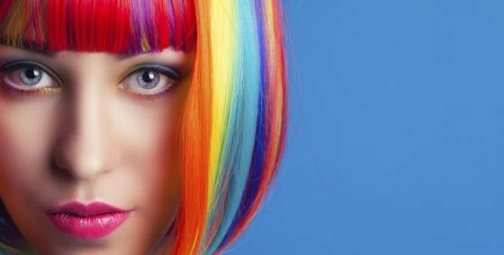 Arrivano i colori pop per i capelli per avere un nuovo look per l'estate