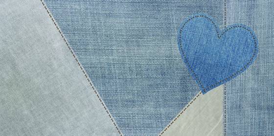 Come trasformare vecchi jeans in ciabatte da indossare