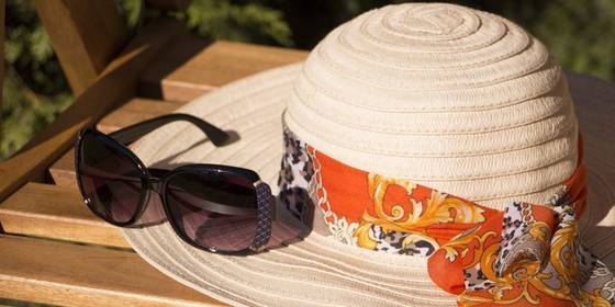 Il cappello d'estate è un must, bellissimo e protegge dal sole