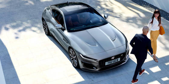 La nuova Jaguar F-Type, l'auto sportiva secondo Jaguar