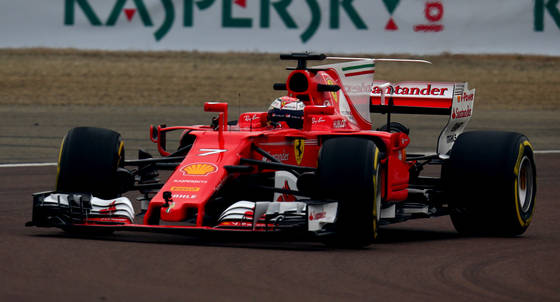 La nuova Ferrari SF70H in pista. 