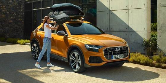 Audi Q8 il Suv Coupè di casa Audi, l'emozione di guidare su strada