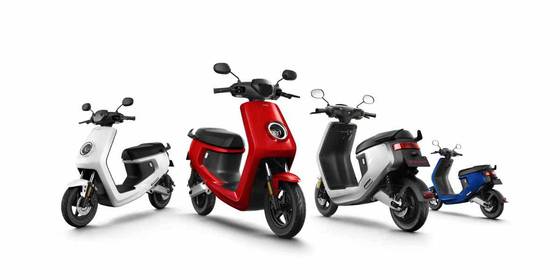 NIU M+ lo scooter elettrico economico e il NIU NGT. Recensioni e foto