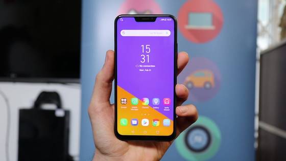 Asus Zenfone 5Z recensione e prezzo del nuovo smartphone