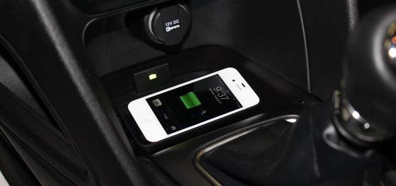 Vediamo i migliori carica batteria wireless per automobili