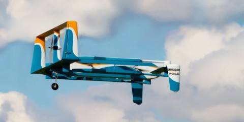 Amazon Prime Air - Prima Consegna con Drone Ibrido!